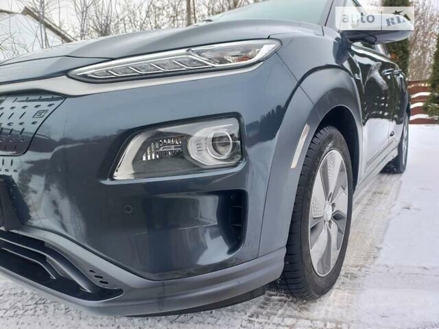 Сірий Хендай Kona, об'ємом двигуна 0 л та пробігом 180 тис. км за 18700 $, фото 3 на Automoto.ua