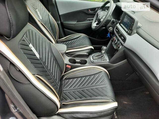 Сірий Хендай Kona, об'ємом двигуна 2 л та пробігом 20 тис. км за 15998 $, фото 3 на Automoto.ua
