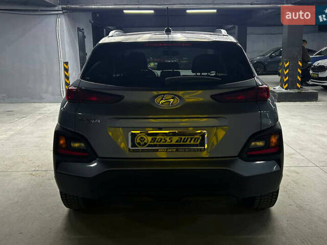 Сірий Хендай Kona, об'ємом двигуна 2 л та пробігом 55 тис. км за 15800 $, фото 4 на Automoto.ua