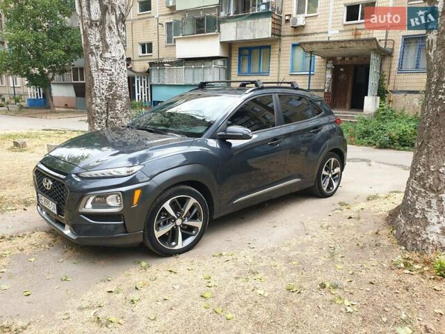 Серый Хендай Kona, объемом двигателя 1.59 л и пробегом 70 тыс. км за 18700 $, фото 3 на Automoto.ua
