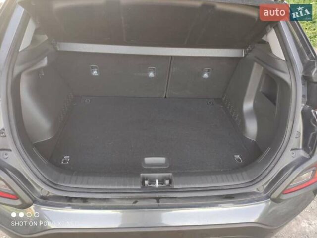 Сірий Хендай Kona, об'ємом двигуна 2 л та пробігом 86 тис. км за 15800 $, фото 6 на Automoto.ua