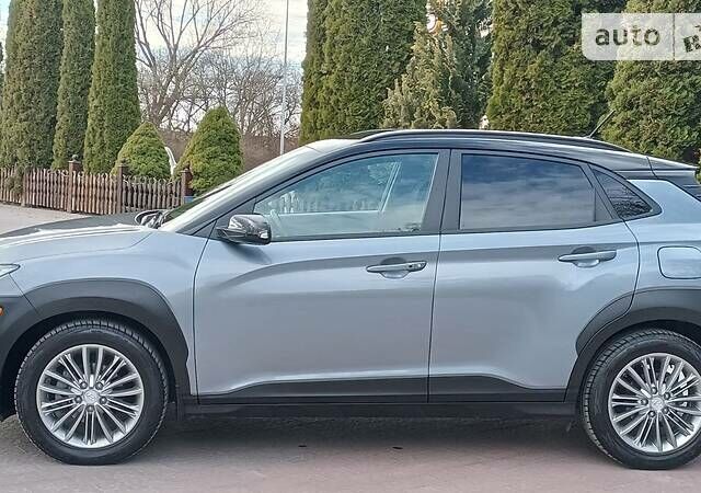 Серый Хендай Kona, объемом двигателя 2 л и пробегом 42 тыс. км за 16850 $, фото 3 на Automoto.ua