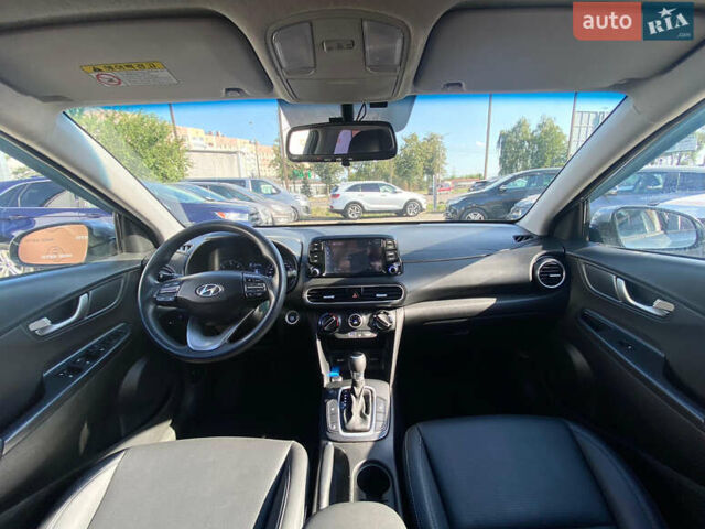 Серый Хендай Kona, объемом двигателя 1.6 л и пробегом 152 тыс. км за 15800 $, фото 10 на Automoto.ua