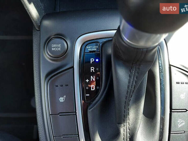 Сірий Хендай Kona, об'ємом двигуна 2 л та пробігом 79 тис. км за 13300 $, фото 12 на Automoto.ua