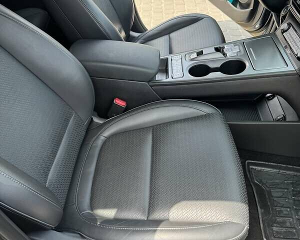 Серый Хендай Kona, объемом двигателя 0 л и пробегом 82 тыс. км за 22000 $, фото 22 на Automoto.ua