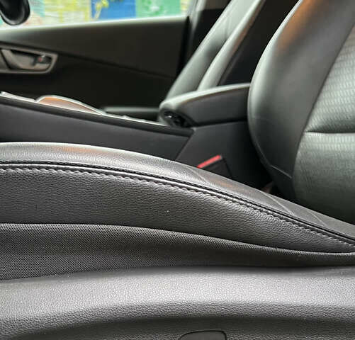 Сірий Хендай Kona, об'ємом двигуна 0 л та пробігом 113 тис. км за 17000 $, фото 39 на Automoto.ua