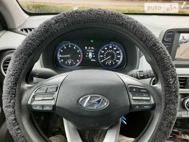 Сірий Хендай Kona, об'ємом двигуна 2 л та пробігом 20 тис. км за 15998 $, фото 14 на Automoto.ua