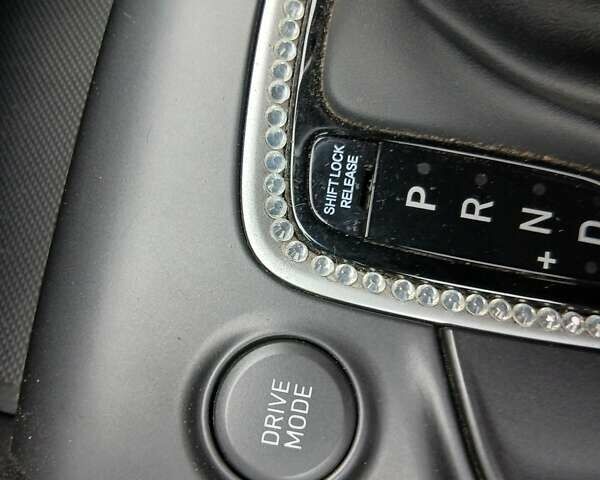 Серый Хендай Kona, объемом двигателя 2 л и пробегом 20 тыс. км за 16000 $, фото 12 на Automoto.ua