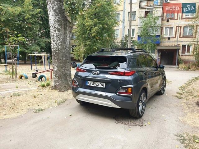 Серый Хендай Kona, объемом двигателя 1.59 л и пробегом 70 тыс. км за 18700 $, фото 1 на Automoto.ua