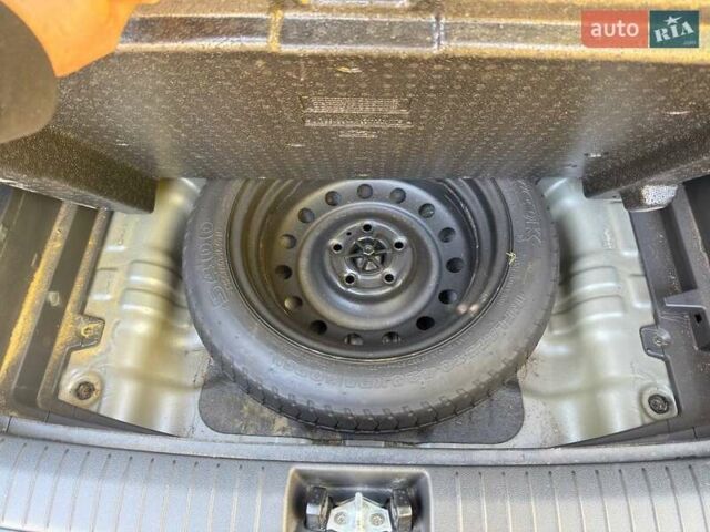 Хендай Kona 2018 в Харькове на Automoto.ua Серый Хендай Kona, объемом двигателя 2 л и пробегом 110 тыс. км за 14500 $, фото 22 на Automoto.ua