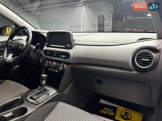 Сірий Хендай Kona, об'ємом двигуна 2 л та пробігом 55 тис. км за 15800 $, фото 20 на Automoto.ua