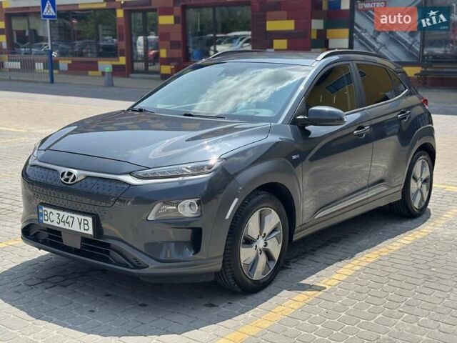 Серый Хендай Kona, объемом двигателя 0 л и пробегом 82 тыс. км за 22000 $, фото 1 на Automoto.ua