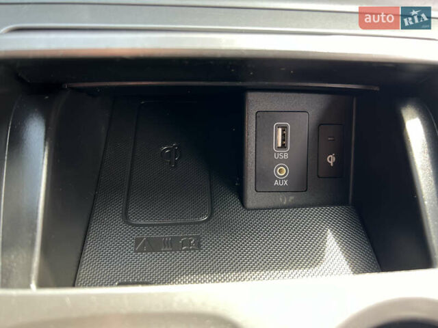 Серый Хендай Kona, объемом двигателя 0 л и пробегом 96 тыс. км за 17300 $, фото 24 на Automoto.ua