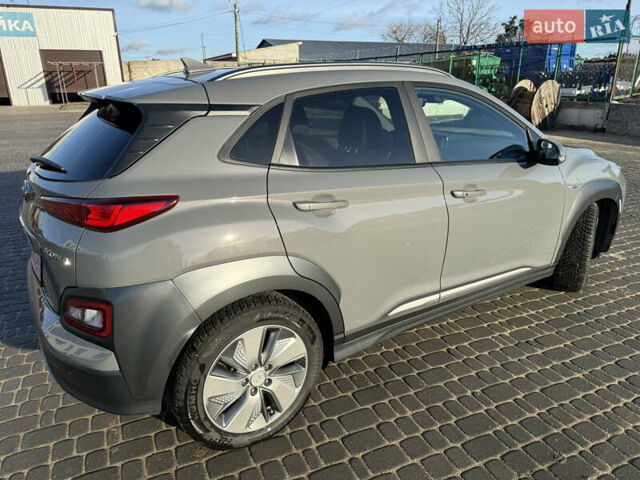 Сірий Хендай Kona, об'ємом двигуна 0 л та пробігом 39 тис. км за 17900 $, фото 7 на Automoto.ua
