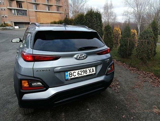 Сірий Хендай Kona, об'ємом двигуна 2 л та пробігом 112 тис. км за 14200 $, фото 6 на Automoto.ua