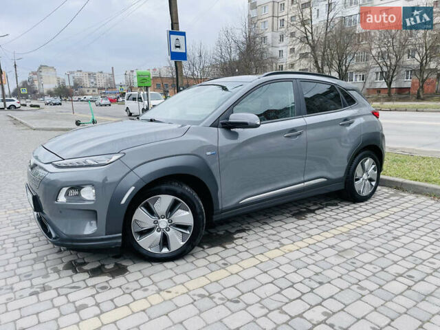 Сірий Хендай Kona, об'ємом двигуна 0 л та пробігом 103 тис. км за 17999 $, фото 5 на Automoto.ua