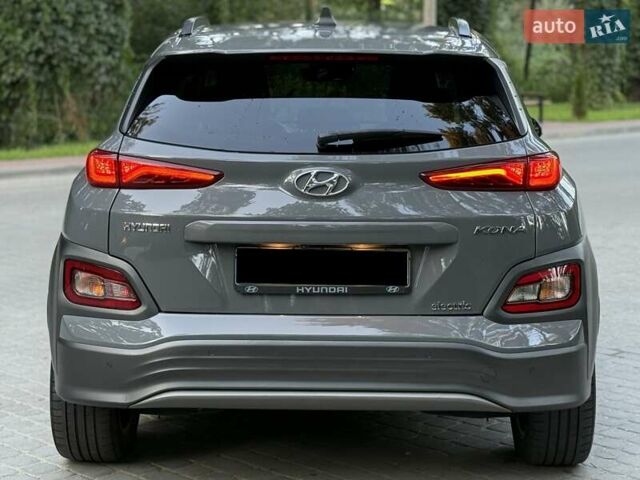 Серый Хендай Kona, объемом двигателя 0 л и пробегом 96 тыс. км за 17200 $, фото 27 на Automoto.ua