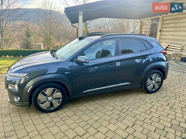 Серый Хендай Kona, объемом двигателя 0 л и пробегом 95 тыс. км за 17500 $, фото 27 на Automoto.ua