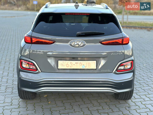 Серый Хендай Kona, объемом двигателя 0 л и пробегом 126 тыс. км за 17300 $, фото 17 на Automoto.ua