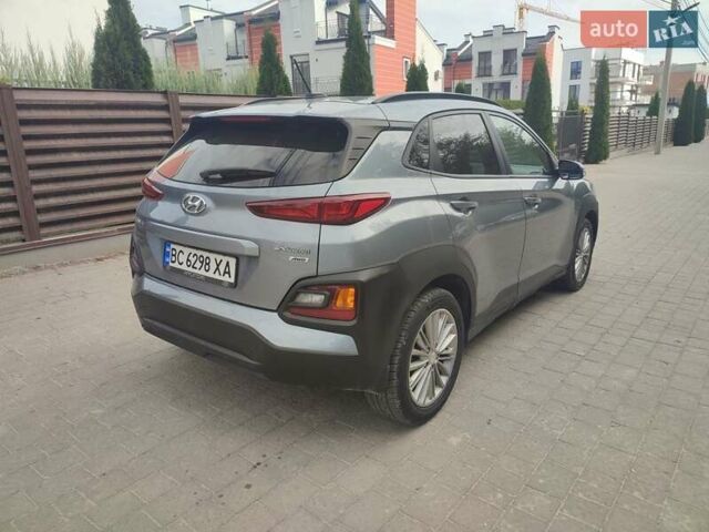 Серый Хендай Kona, объемом двигателя 2 л и пробегом 112 тыс. км за 14700 $, фото 2 на Automoto.ua