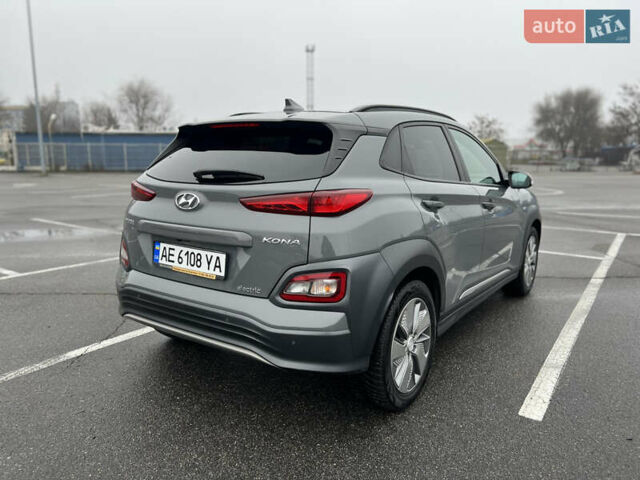 Серый Хендай Kona, объемом двигателя 0 л и пробегом 131 тыс. км за 16500 $, фото 10 на Automoto.ua