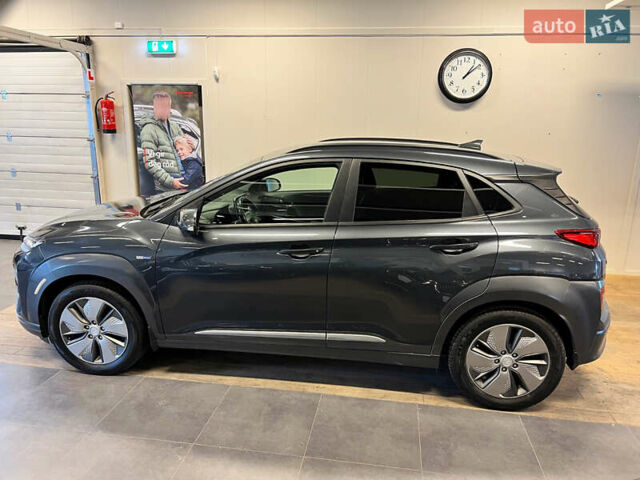 Серый Хендай Kona, объемом двигателя 0 л и пробегом 85 тыс. км за 14450 $, фото 3 на Automoto.ua