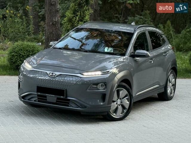 Серый Хендай Kona, объемом двигателя 0 л и пробегом 96 тыс. км за 17200 $, фото 17 на Automoto.ua