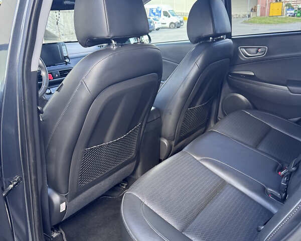 Сірий Хендай Kona, об'ємом двигуна 0 л та пробігом 164 тис. км за 16800 $, фото 24 на Automoto.ua