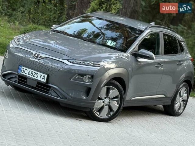 Серый Хендай Kona, объемом двигателя 0 л и пробегом 95 тыс. км за 17300 $, фото 94 на Automoto.ua
