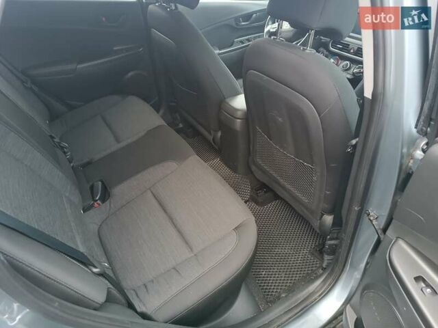 Сірий Хендай Kona, об'ємом двигуна 2 л та пробігом 112 тис. км за 14200 $, фото 19 на Automoto.ua