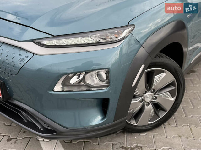 Серый Хендай Kona, объемом двигателя 0 л и пробегом 127 тыс. км за 17650 $, фото 12 на Automoto.ua