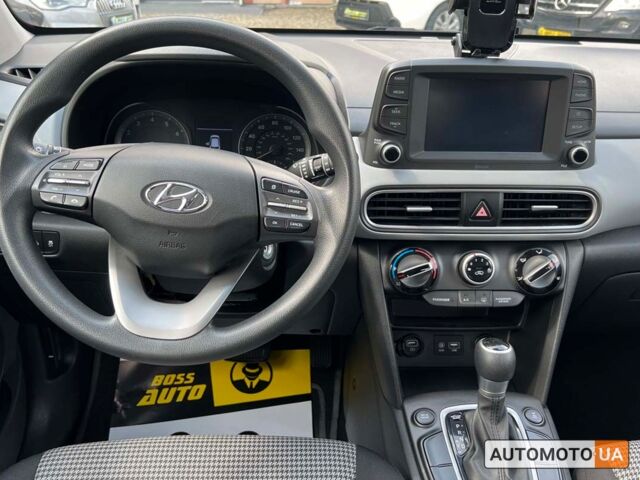 Серый Хендай Kona, объемом двигателя 2 л и пробегом 106 тыс. км за 17600 $, фото 19 на Automoto.ua