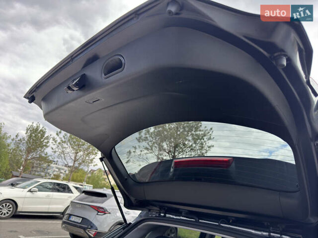 Сірий Хендай Kona, об'ємом двигуна 0 л та пробігом 65 тис. км за 17300 $, фото 63 на Automoto.ua