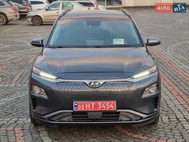 Серый Хендай Kona, объемом двигателя 0 л и пробегом 151 тыс. км за 16399 $, фото 3 на Automoto.ua