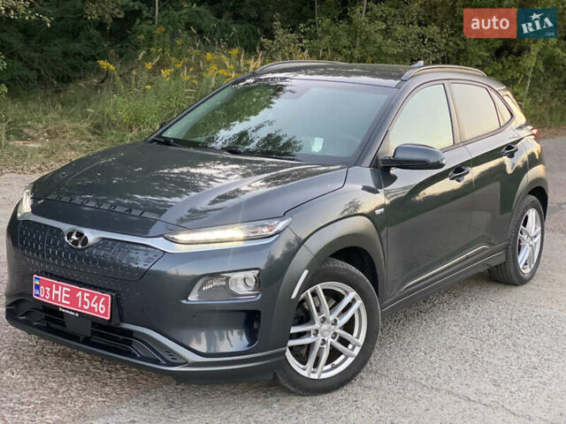 Серый Хендай Kona, объемом двигателя 0 л и пробегом 76 тыс. км за 16800 $, фото 6 на Automoto.ua