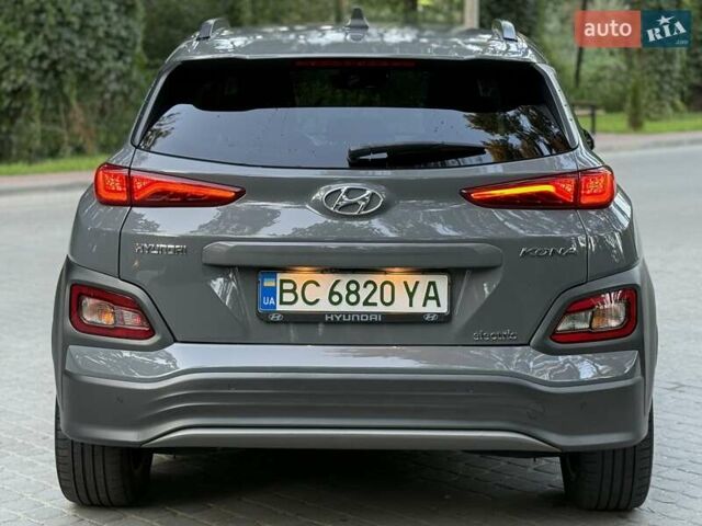 Серый Хендай Kona, объемом двигателя 0 л и пробегом 95 тыс. км за 17300 $, фото 27 на Automoto.ua