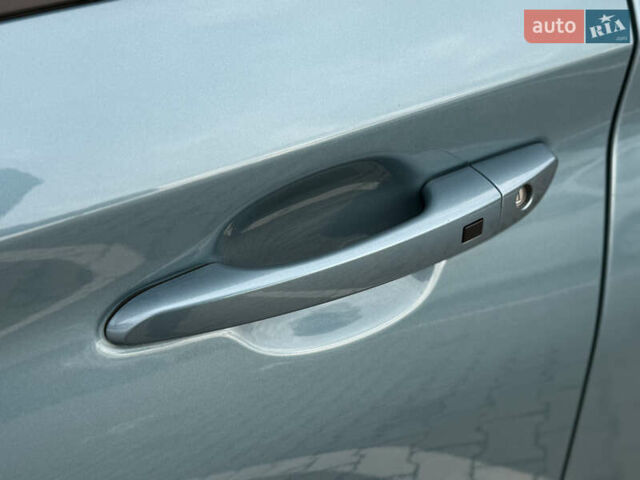 Серый Хендай Kona, объемом двигателя 0 л и пробегом 127 тыс. км за 17650 $, фото 14 на Automoto.ua