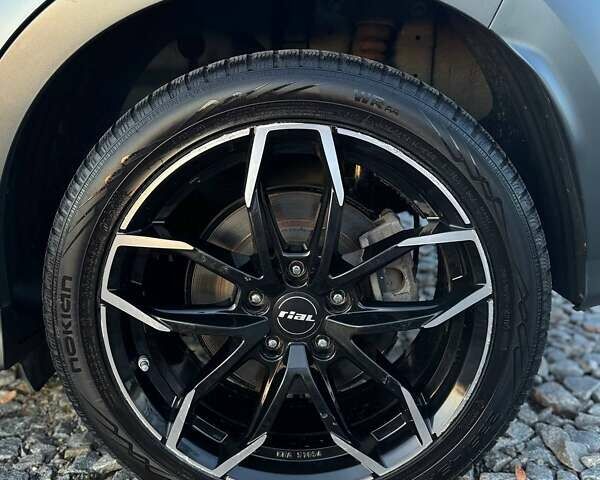 Сірий Хендай Kona, об'ємом двигуна 0 л та пробігом 113 тис. км за 17800 $, фото 25 на Automoto.ua