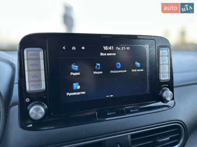 Серый Хендай Kona, объемом двигателя 0 л и пробегом 126 тыс. км за 17300 $, фото 98 на Automoto.ua