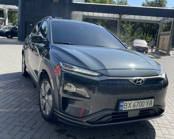 Сірий Хендай Kona, об'ємом двигуна 0 л та пробігом 134 тис. км за 16800 $, фото 1 на Automoto.ua