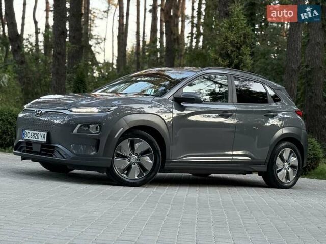 Серый Хендай Kona, объемом двигателя 0 л и пробегом 95 тыс. км за 17300 $, фото 20 на Automoto.ua