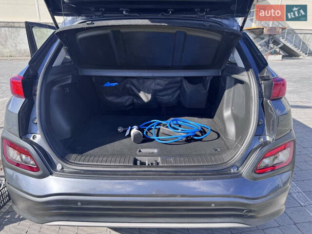 Сірий Хендай Kona, об'ємом двигуна 0 л та пробігом 164 тис. км за 16800 $, фото 29 на Automoto.ua
