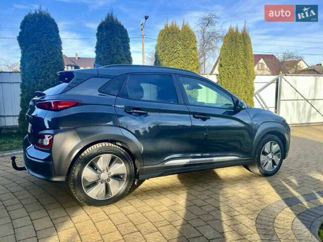 Серый Хендай Kona, объемом двигателя 0 л и пробегом 95 тыс. км за 17500 $, фото 12 на Automoto.ua