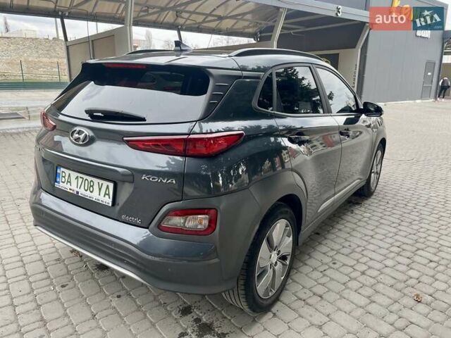 Сірий Хендай Kona, об'ємом двигуна 0 л та пробігом 92 тис. км за 17900 $, фото 3 на Automoto.ua