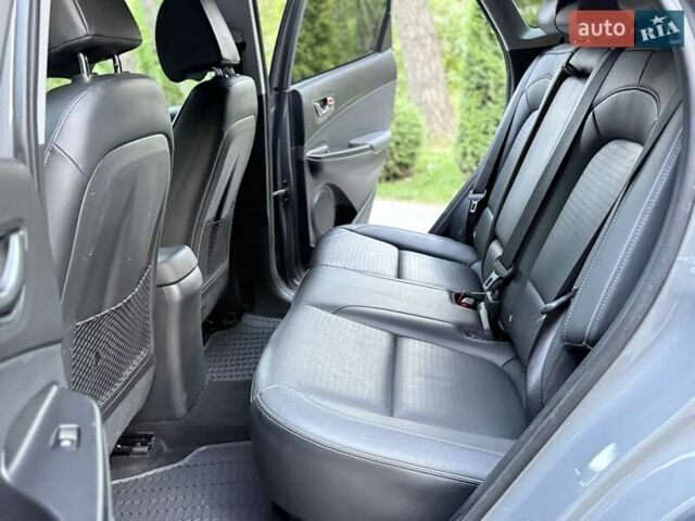 Серый Хендай Kona, объемом двигателя 0 л и пробегом 96 тыс. км за 17200 $, фото 73 на Automoto.ua