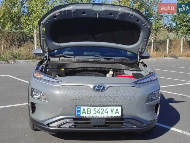 Сірий Хендай Kona, об'ємом двигуна 0 л та пробігом 71 тис. км за 17500 $, фото 28 на Automoto.ua