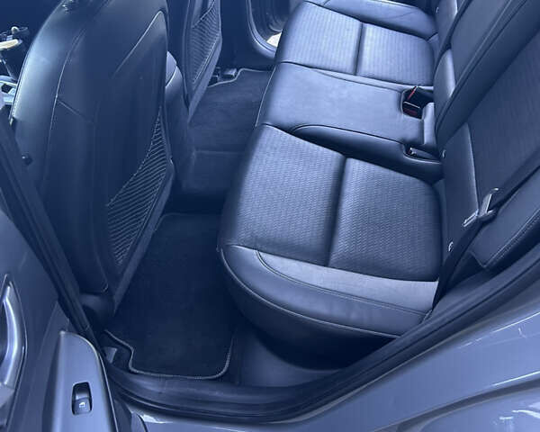 Сірий Хендай Kona, об'ємом двигуна 0 л та пробігом 122 тис. км за 17200 $, фото 7 на Automoto.ua
