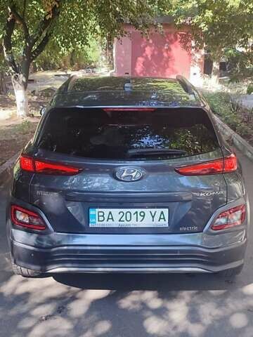 Серый Хендай Kona, объемом двигателя 0 л и пробегом 105 тыс. км за 17999 $, фото 9 на Automoto.ua