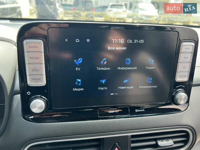 Серый Хендай Kona, объемом двигателя 0 л и пробегом 96 тыс. км за 17300 $, фото 22 на Automoto.ua