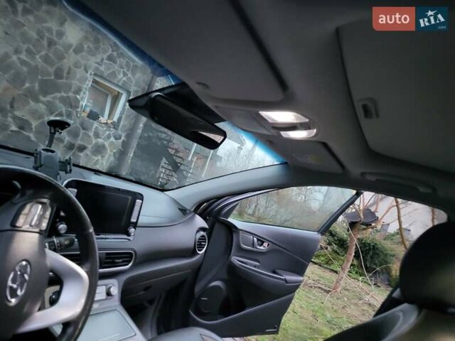 Серый Хендай Kona, объемом двигателя 0 л и пробегом 194 тыс. км за 15800 $, фото 14 на Automoto.ua